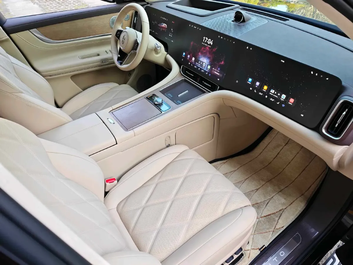 2025 AITO AITO M9 REEV 160HP REEV 52KWH,autocango,china used car exporter,china ev exporter,chinese used car exporter,chinese used ev exporter