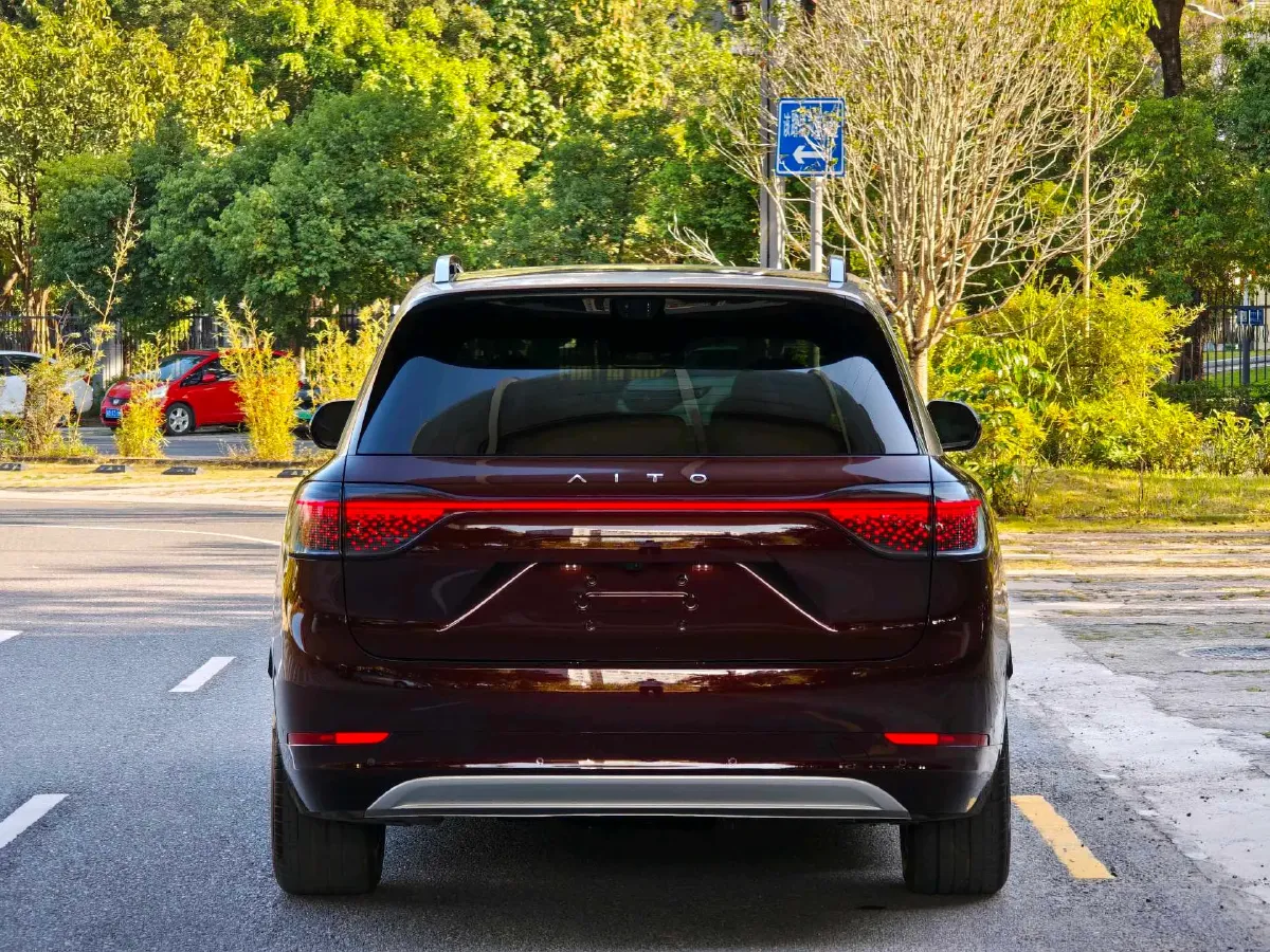 2025 AITO AITO M9 REEV 160HP REEV 52KWH,autocango,china used car exporter,china ev exporter,chinese used car exporter,chinese used ev exporter