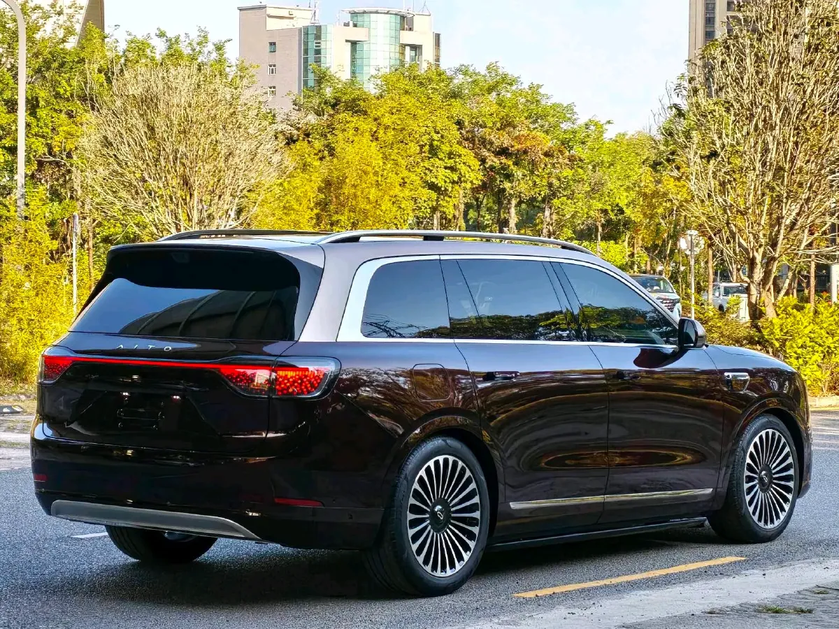 2025 AITO AITO M9 REEV 160HP REEV 52KWH,autocango,china used car exporter,china ev exporter,chinese used car exporter,chinese used ev exporter