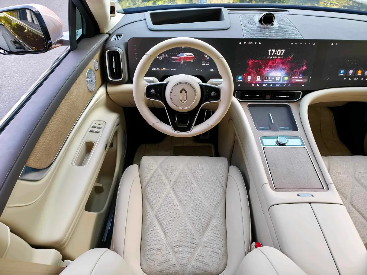 2025 AITO AITO M9 REEV 160HP REEV 52KWH,autocango,china used car exporter,china ev exporter,chinese used car exporter,chinese used ev exporter