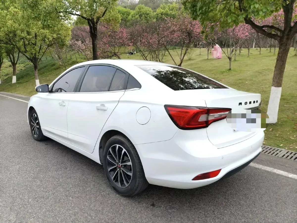 2020 Roewe i5 1.5L 120HP L4 5MT,autocango,china used car exporter,china ev exporter,chinese used car exporter,chinese used ev exporter