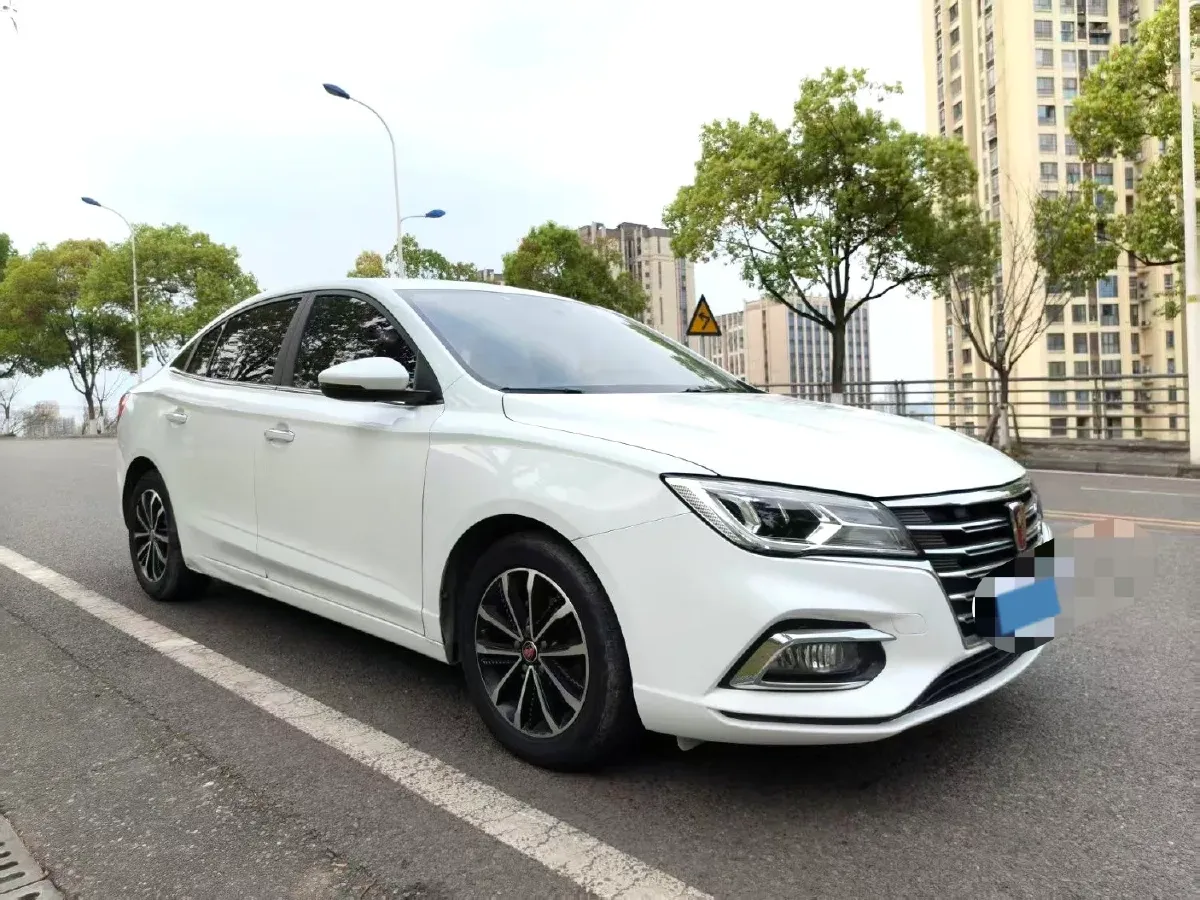 2020 Roewe i5 1.5L 120HP L4 5MT,autocango,china used car exporter,china ev exporter,chinese used car exporter,chinese used ev exporter