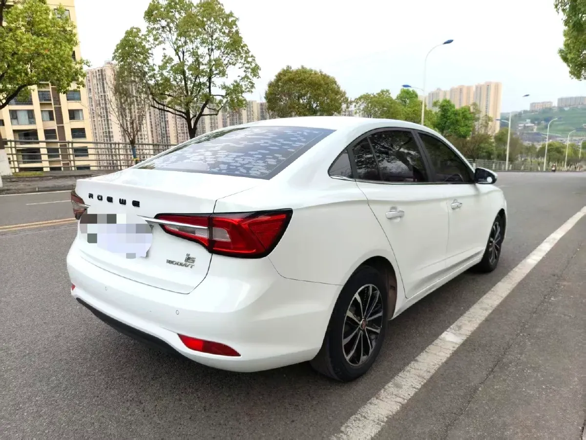 2020 Roewe i5 1.5L 120HP L4 5MT,autocango,china used car exporter,china ev exporter,chinese used car exporter,chinese used ev exporter