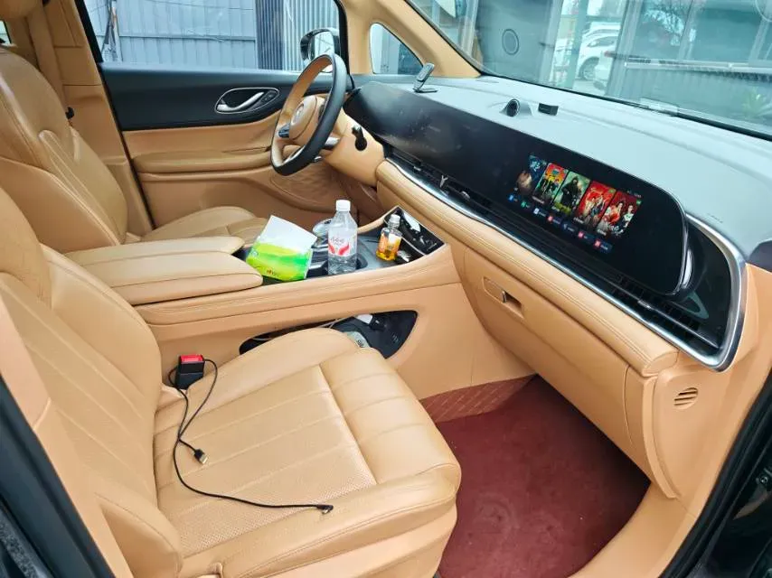 2022 Voyah Dream 1.5T 136HP L4 PHEV 25.57KWH,autocango,china used car exporter,china ev exporter,chinese used car exporter,chinese used ev exporter