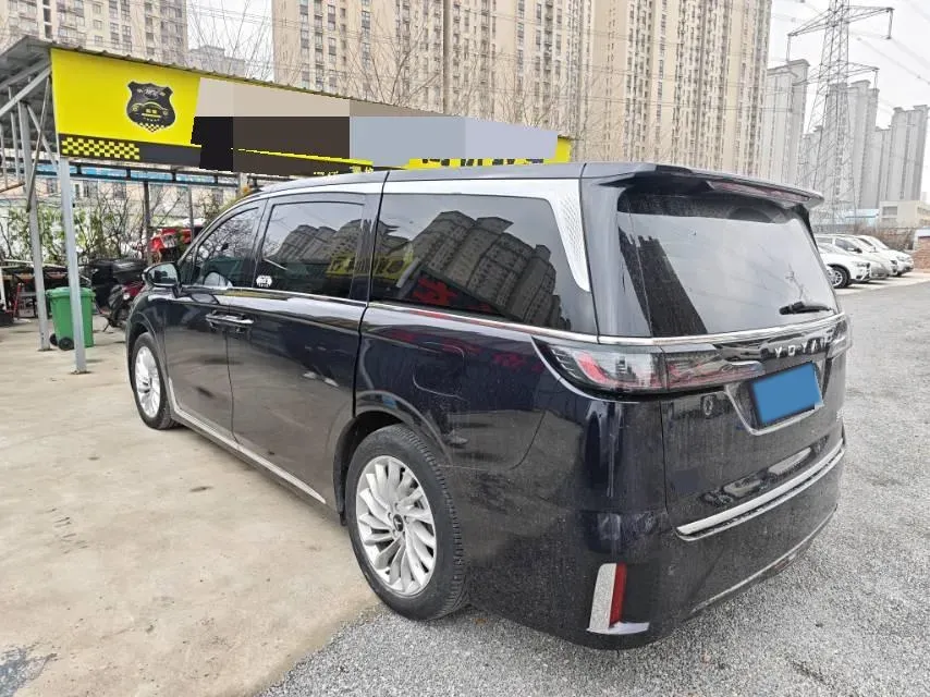 2022 Voyah Dream 1.5T 136HP L4 PHEV 25.57KWH,autocango,china used car exporter,china ev exporter,chinese used car exporter,chinese used ev exporter