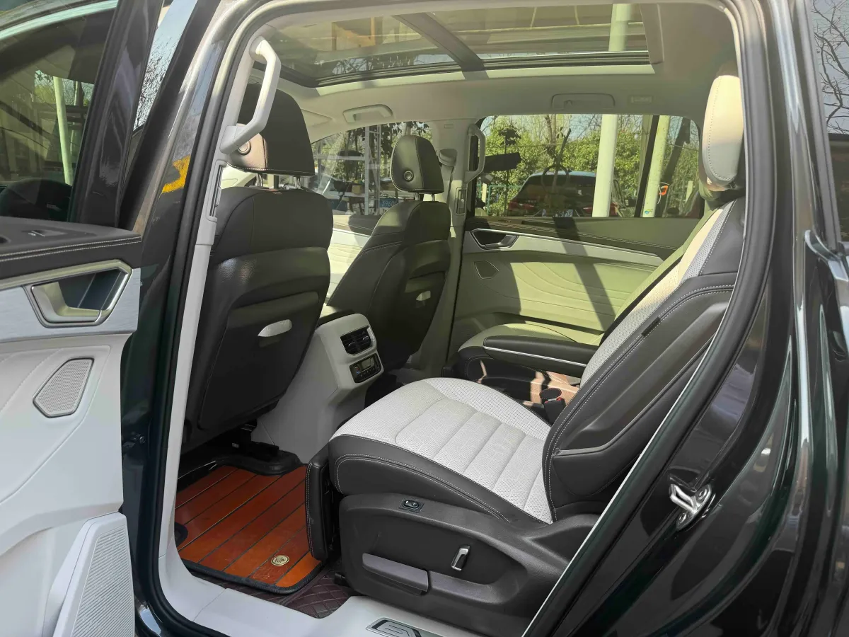 2022 Volkswagen Talagon 2.0T 220HP L4 7DCT,autocango,china used car exporter,china ev exporter,chinese used car exporter,chinese used ev exporter