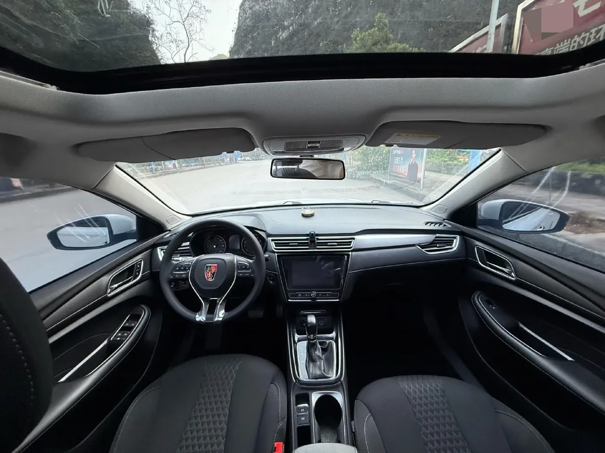 2019 Roewe i5 1.5L 120HP L4 CVT,autocango,china used car exporter,china ev exporter,chinese used car exporter,chinese used ev exporter