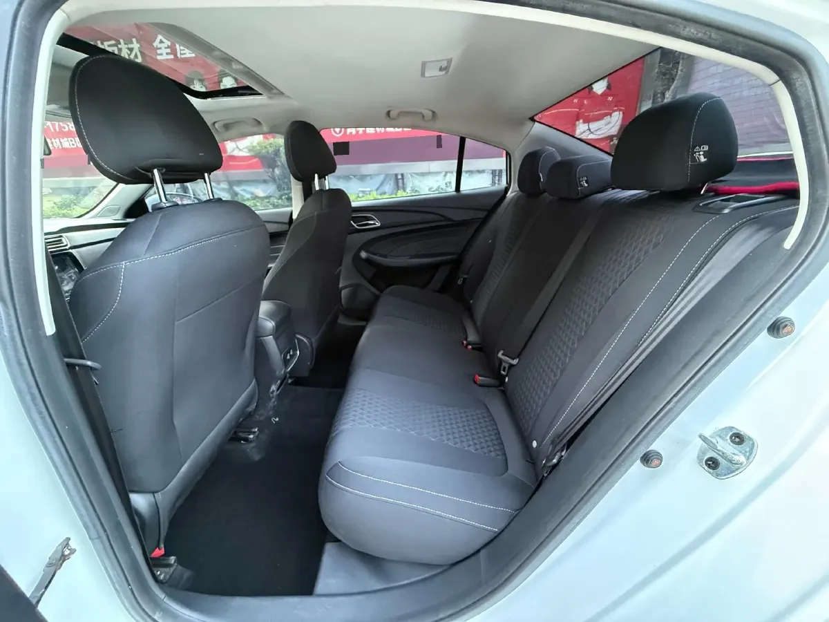 2019 Roewe i5 1.5L 120HP L4 CVT,autocango,china used car exporter,china ev exporter,chinese used car exporter,chinese used ev exporter