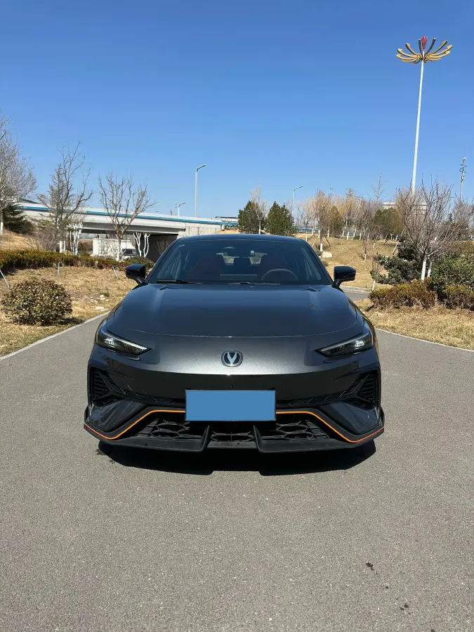 2025 ChangAn UNI-V 2.0T 245HP L4 8AT,autocango,china used car exporter,china ev exporter,chinese used car exporter,chinese used ev exporter