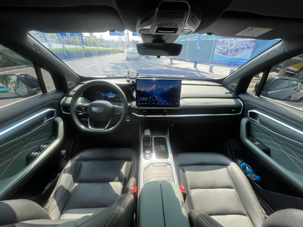 2023 Geely Okavango L 2.0T 218HP L4 7DCT,autocango,china used car exporter,china ev exporter,chinese used car exporter,chinese used ev exporter