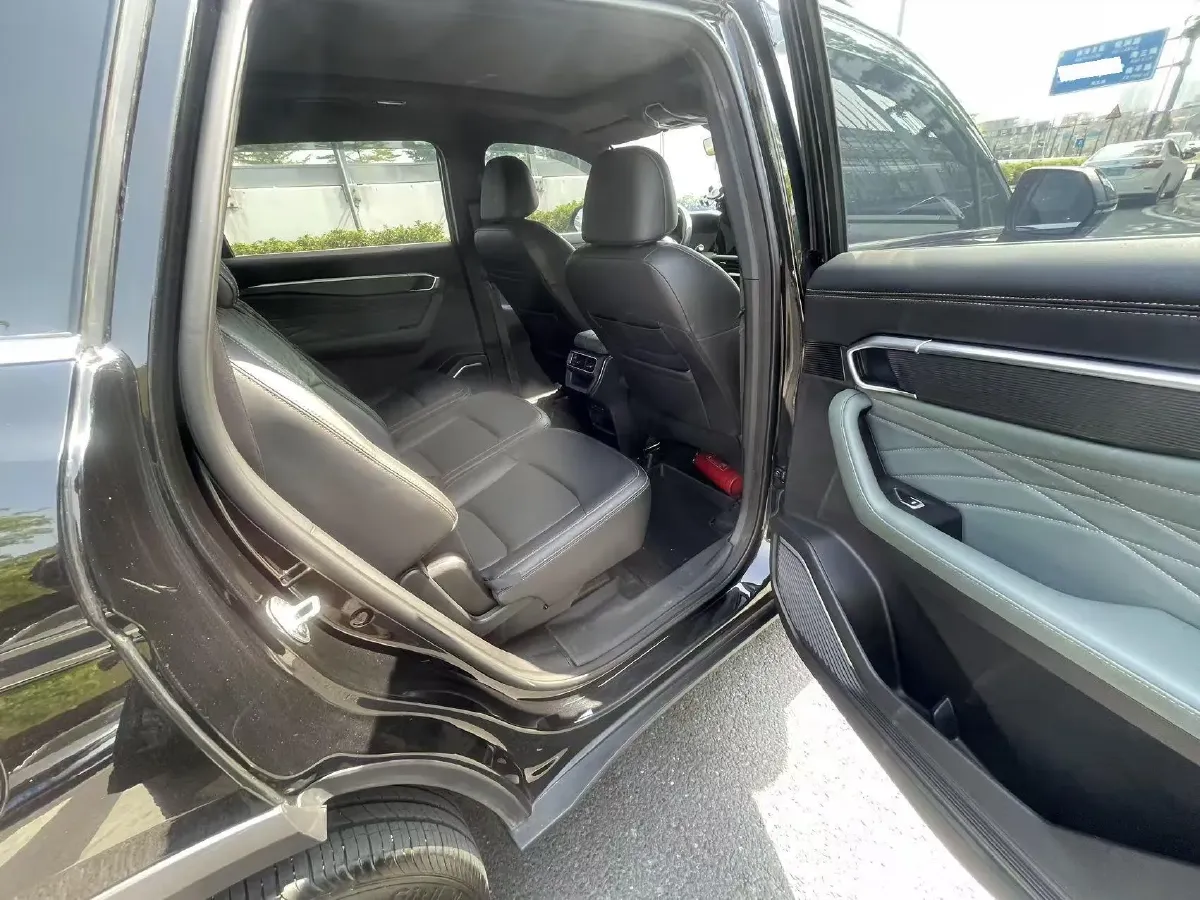 2023 Geely Okavango L 2.0T 218HP L4 7DCT,autocango,china used car exporter,china ev exporter,chinese used car exporter,chinese used ev exporter