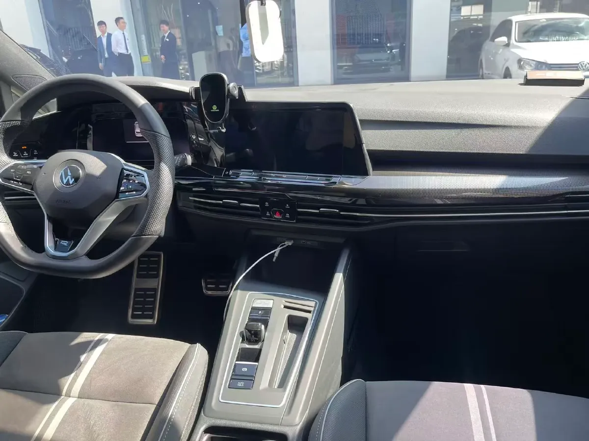 2023 Volkswagen Golf 1.4T 150HP L4 7DCT,autocango,china used car exporter,china ev exporter,chinese used car exporter,chinese used ev exporter