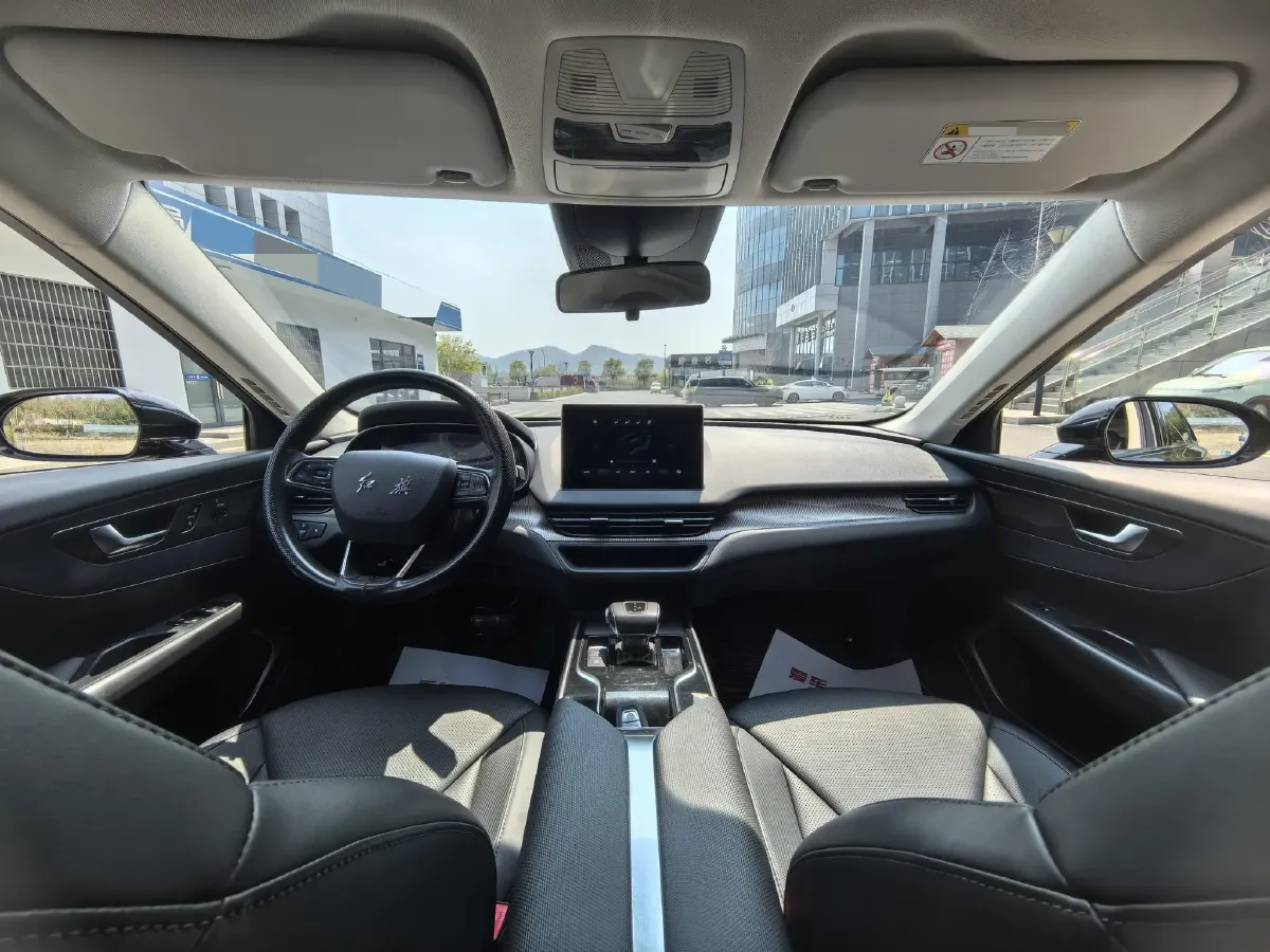 2022 HongQi E-QM5 BEV 54KWH,autocango,china used car exporter,china ev exporter,chinese used car exporter,chinese used ev exporter