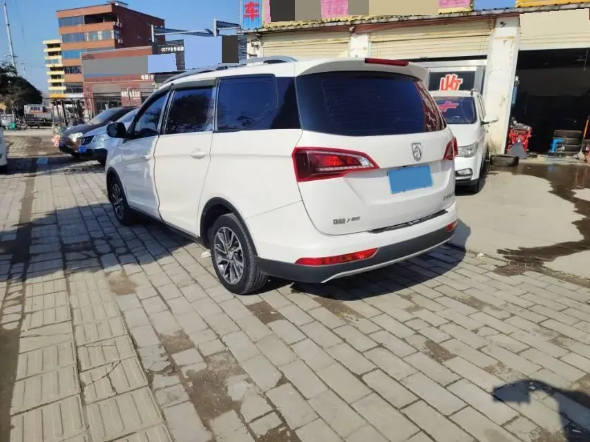 2019 BaoJun 730 1.5L 105HP L4 6MT,autocango,china used car exporter,china ev exporter,chinese used car exporter,chinese used ev exporter