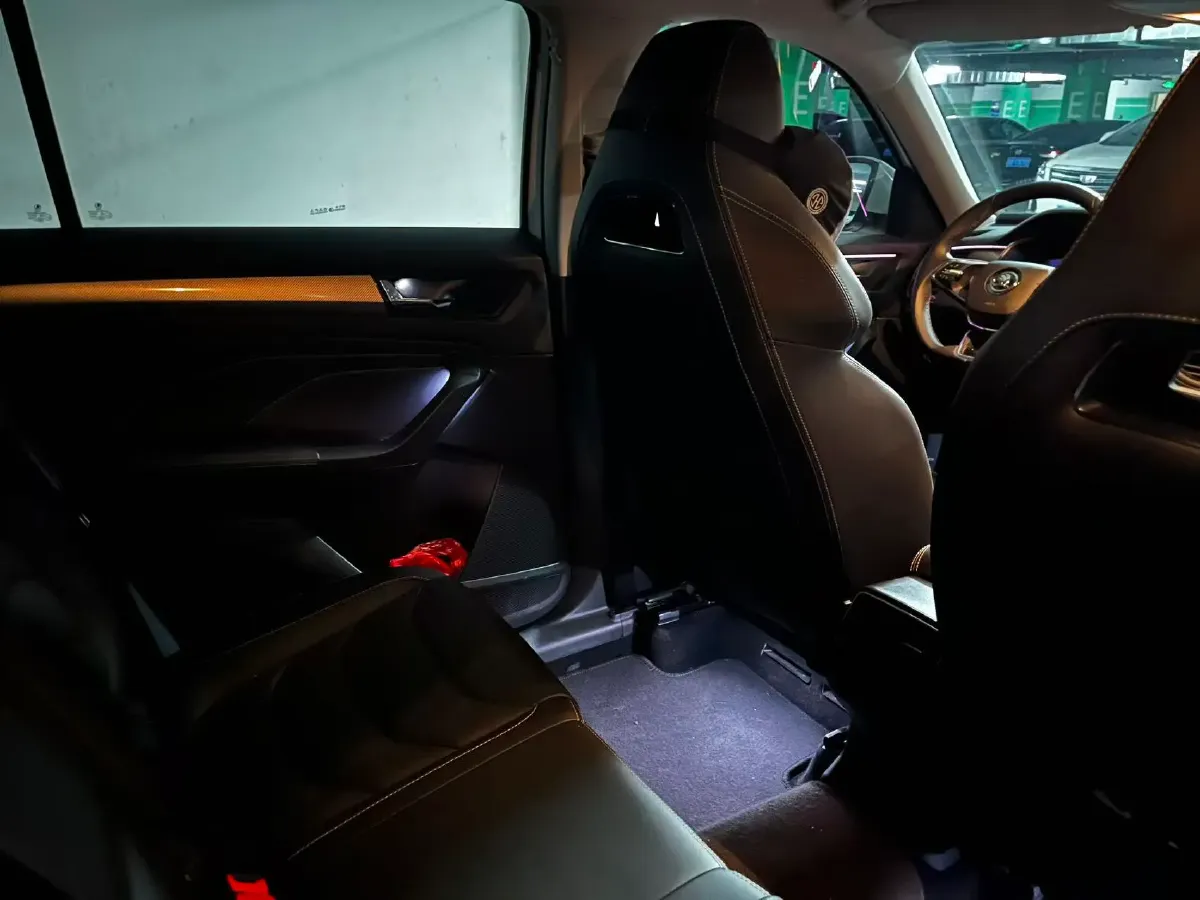 2022 Skoda Kodiak 2.0T 186HP L4 7DCT,autocango,china used car exporter,china ev exporter,chinese used car exporter,chinese used ev exporter