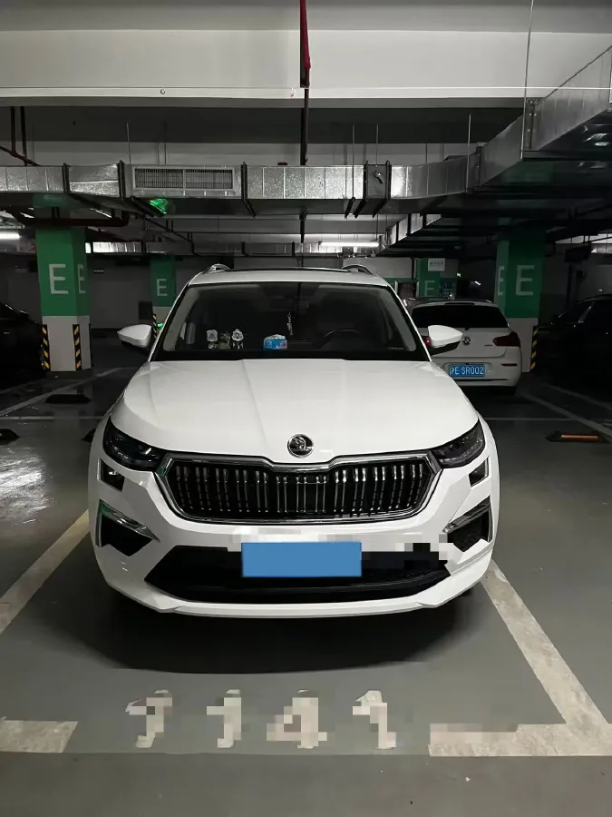 2022 Skoda Kodiak 2.0T 186HP L4 7DCT,autocango,china used car exporter,china ev exporter,chinese used car exporter,chinese used ev exporter