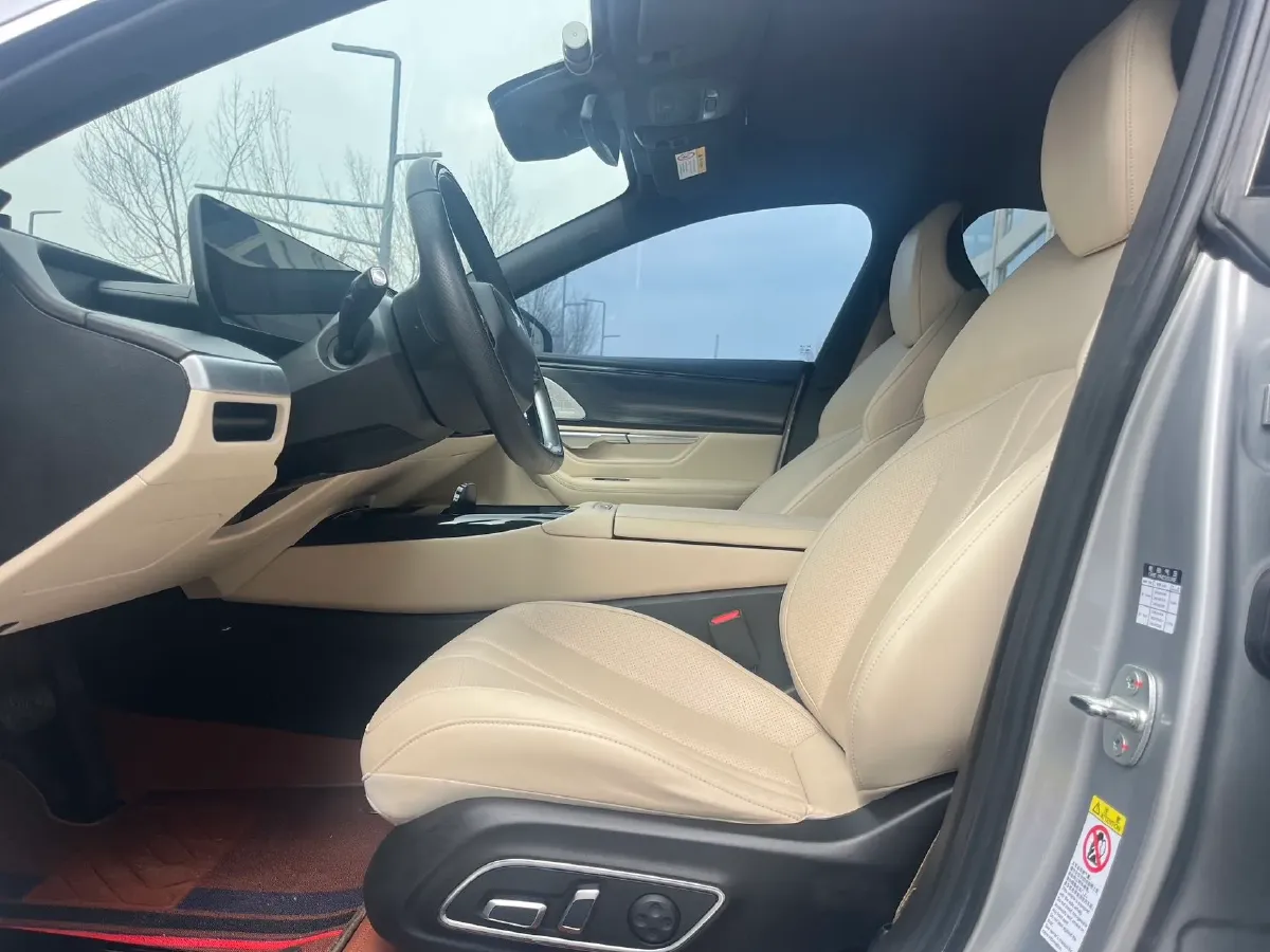 2020 DS 7 1.6T 215HP L4 8AT,autocango,china used car exporter,china ev exporter,chinese used car exporter,chinese used ev exporter