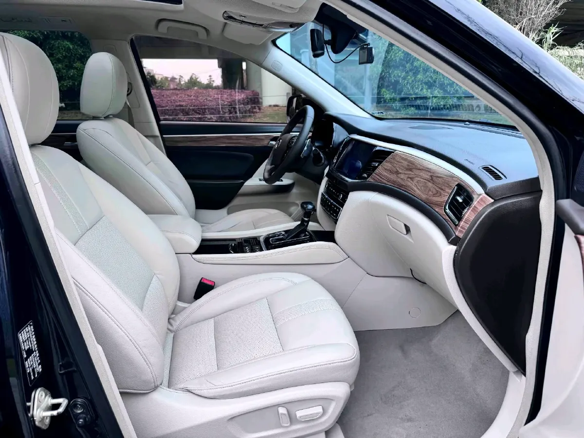 2017 GAC Trumpchi GS8 2.0T 201HP L4 6AT,autocango,china used car exporter,china ev exporter,chinese used car exporter,chinese used ev exporter