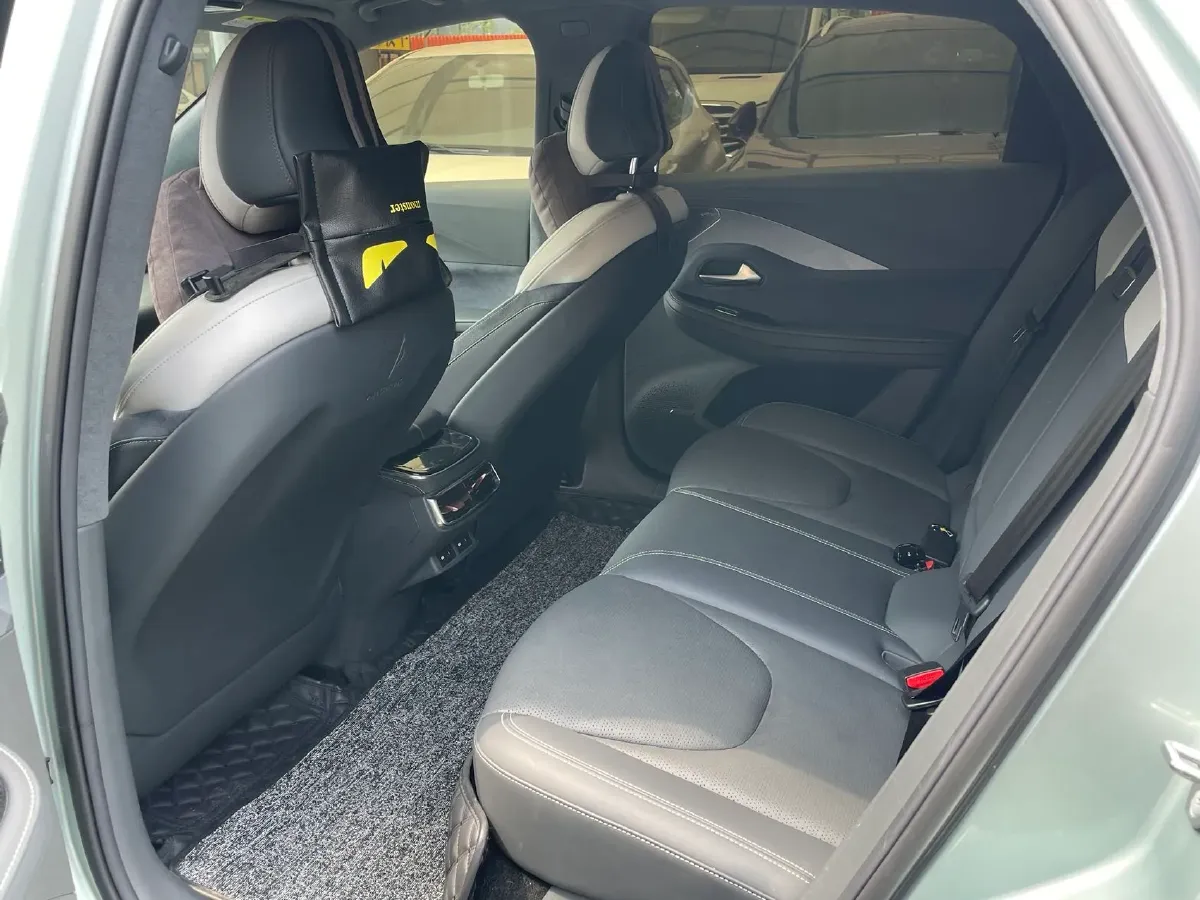 2021 DS 9 1.6T 215HP L4 8AT,autocango,china used car exporter,china ev exporter,chinese used car exporter,chinese used ev exporter