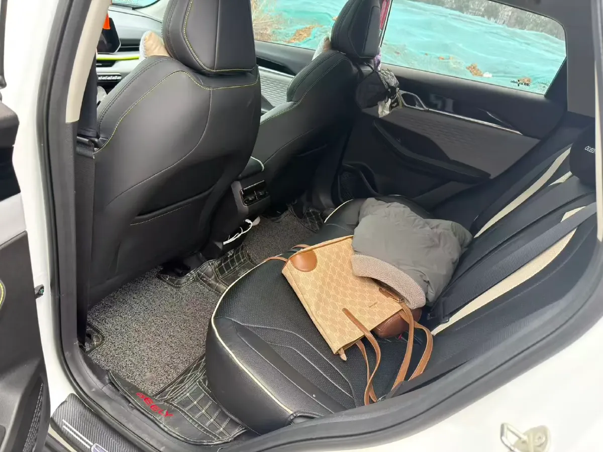 2022 Geely Coolray 1.5T 181HP L4 7DCT,autocango,china used car exporter,china ev exporter,chinese used car exporter,chinese used ev exporter