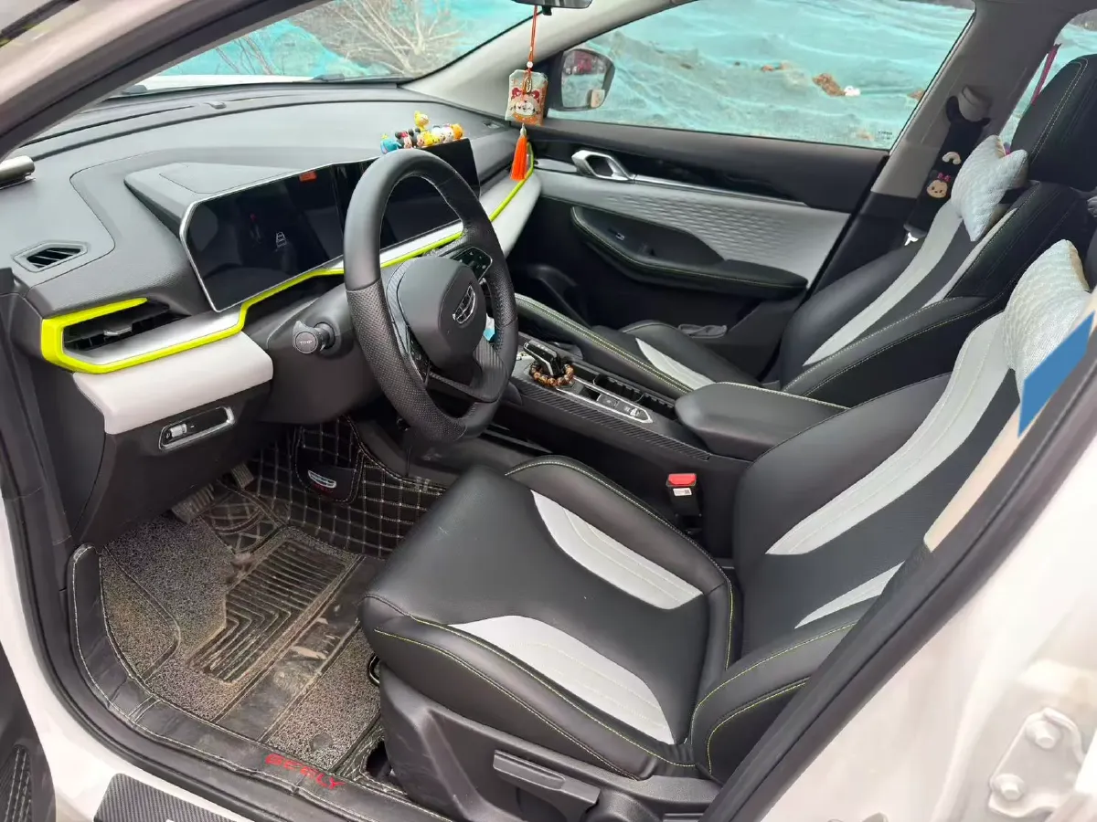 2022 Geely Coolray 1.5T 181HP L4 7DCT,autocango,china used car exporter,china ev exporter,chinese used car exporter,chinese used ev exporter