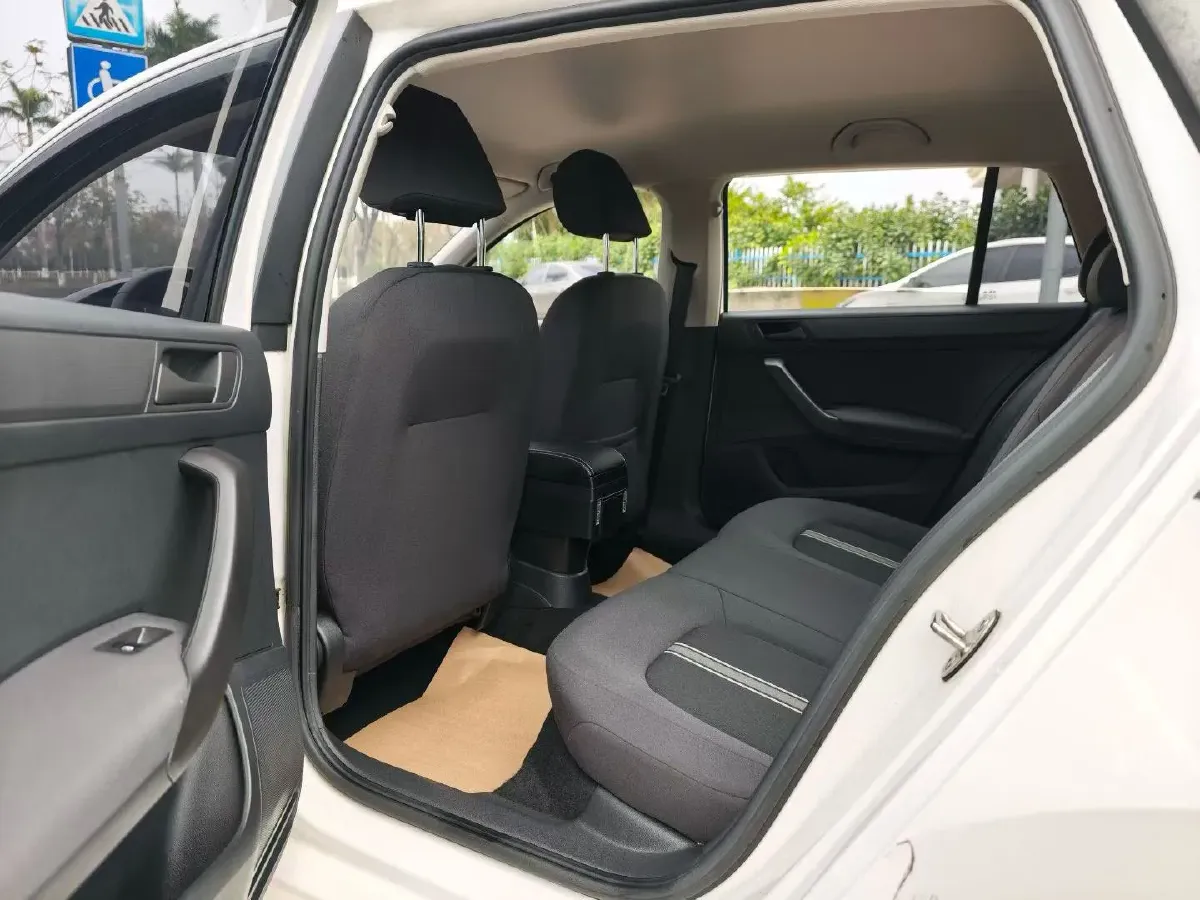 2020 DongFeng Aeolus YiXuan 1.5T 150HP L4 6DCT,autocango,china used car exporter,china ev exporter,chinese used car exporter,chinese used ev exporter