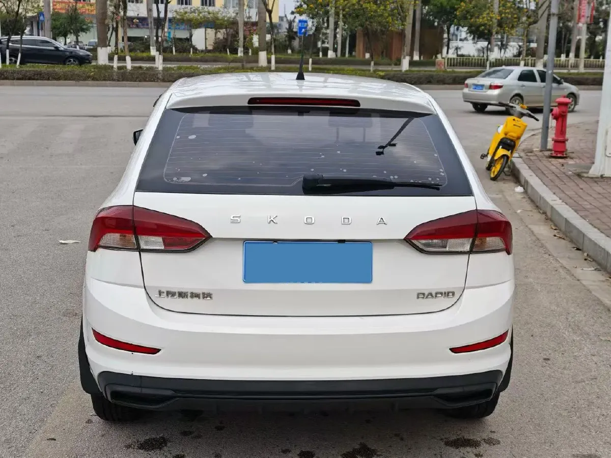 2020 DongFeng Aeolus YiXuan 1.5T 150HP L4 6DCT,autocango,china used car exporter,china ev exporter,chinese used car exporter,chinese used ev exporter