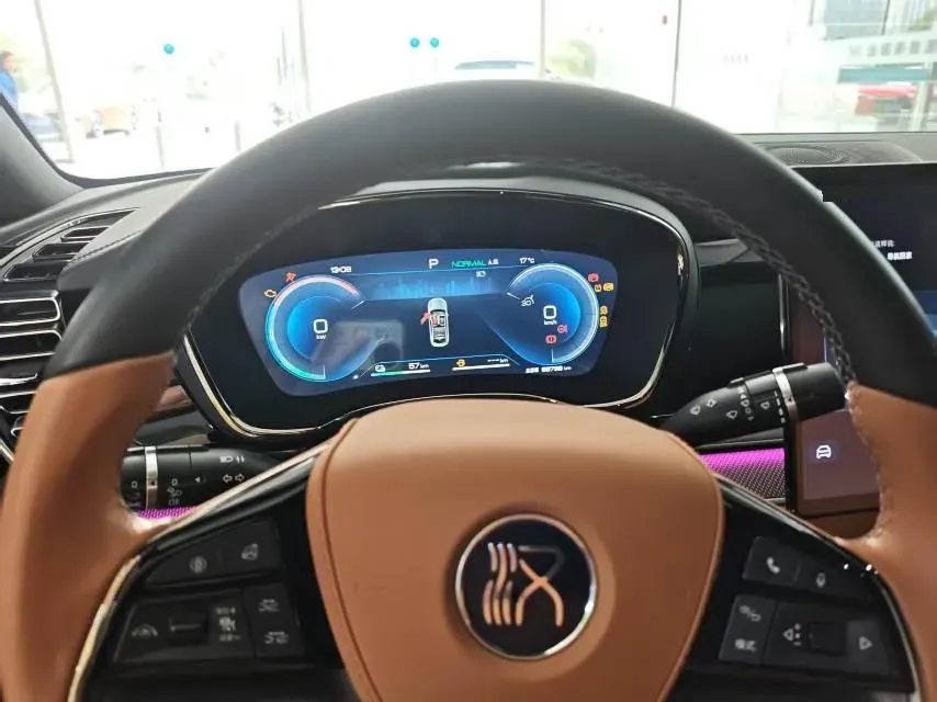 2022 Volkswagen Tiguan L 2.0T 186HP L4 7DCT,autocango,china used car exporter,china ev exporter,chinese used car exporter,chinese used ev exporter