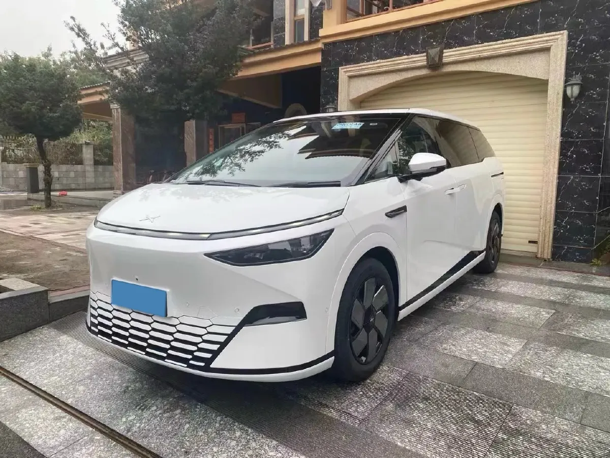 2024 Xpeng X9 BEV 101.5KWH,autocango,china used car exporter,china ev exporter,chinese used car exporter,chinese used ev exporter