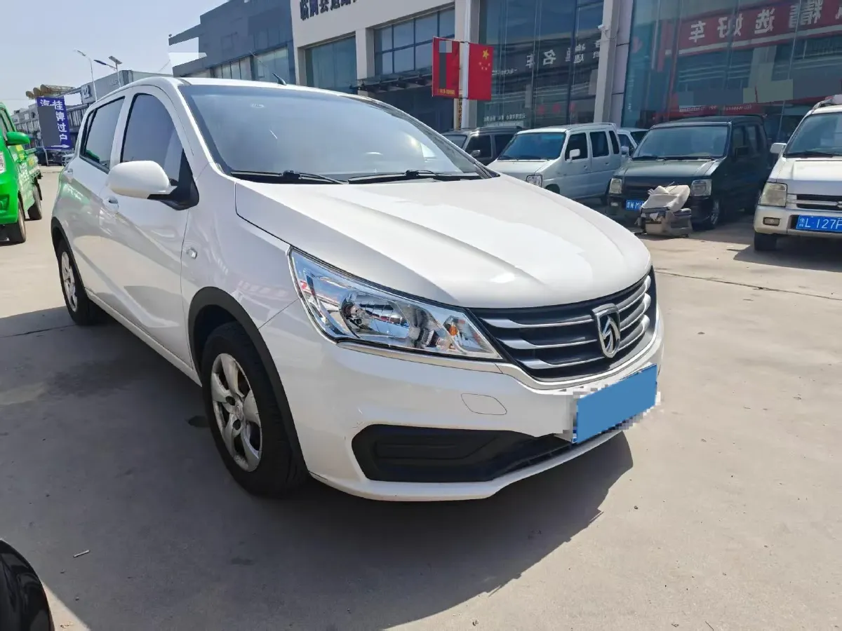2020 BaoJun 310 1.2L 80HP L4 5MT,autocango,china used car exporter,china ev exporter,chinese used car exporter,chinese used ev exporter
