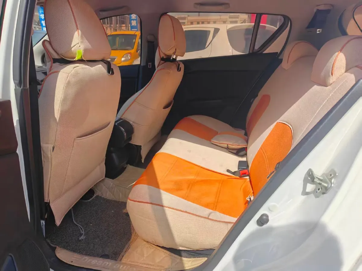 2020 BaoJun 310 1.2L 80HP L4 5MT,autocango,china used car exporter,china ev exporter,chinese used car exporter,chinese used ev exporter