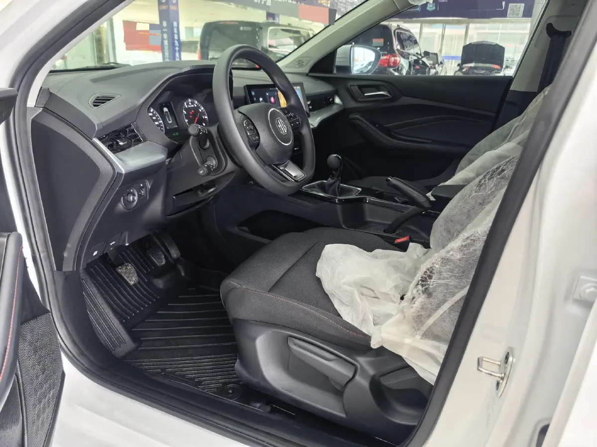 2023 MG 5 1.5L 129HP L4 5MT,autocango,china used car exporter,china ev exporter,chinese used car exporter,chinese used ev exporter