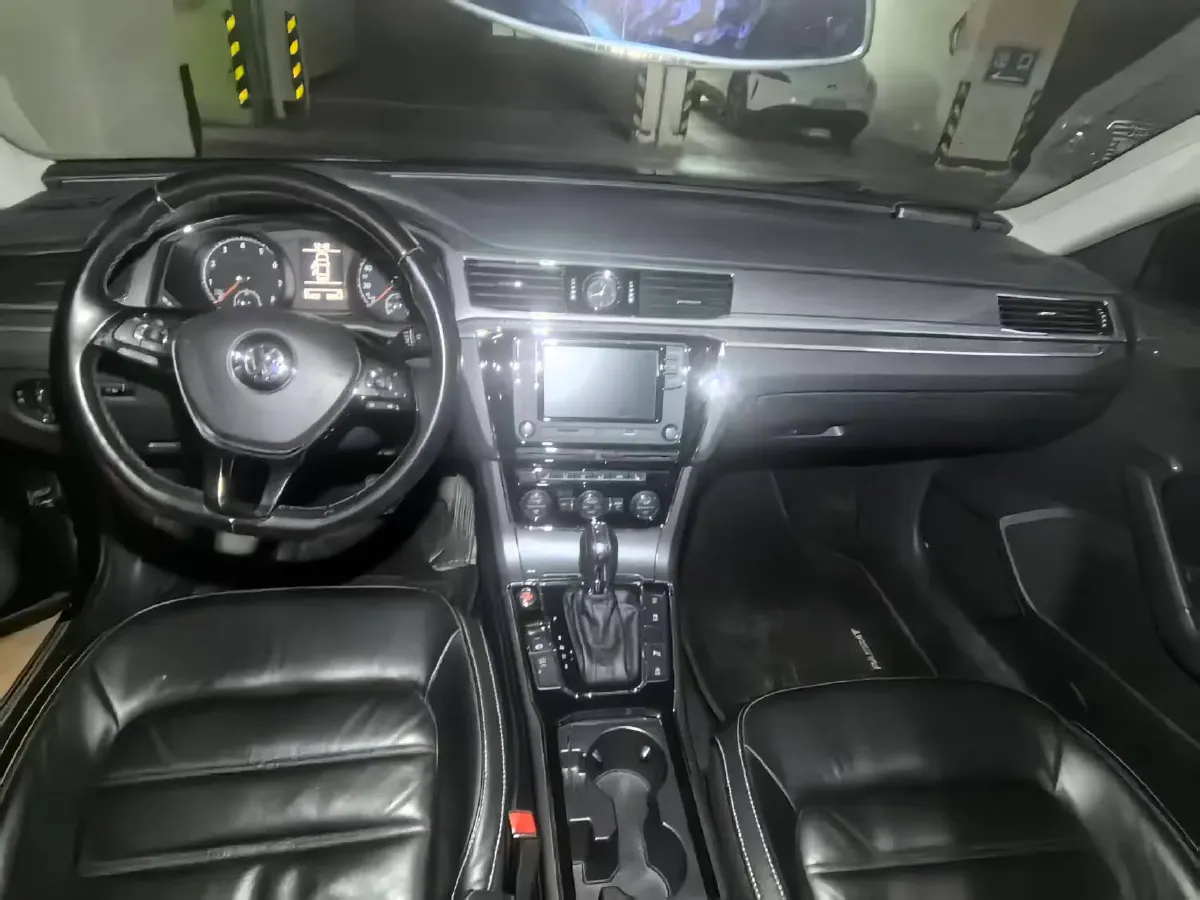 2017 Volkswagen Passat 1.8T 180HP L4 7DCT,autocango,china used car exporter,china ev exporter,chinese used car exporter,chinese used ev exporter