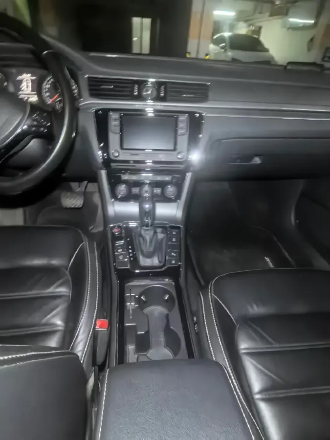 2017 Volkswagen Passat 1.8T 180HP L4 7DCT,autocango,china used car exporter,china ev exporter,chinese used car exporter,chinese used ev exporter