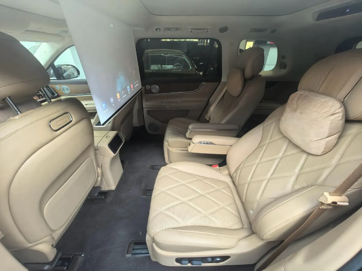 2025 AITO AITO M9 REEV 160HP REEV 52KWH,autocango,china used car exporter,china ev exporter,chinese used car exporter,chinese used ev exporter