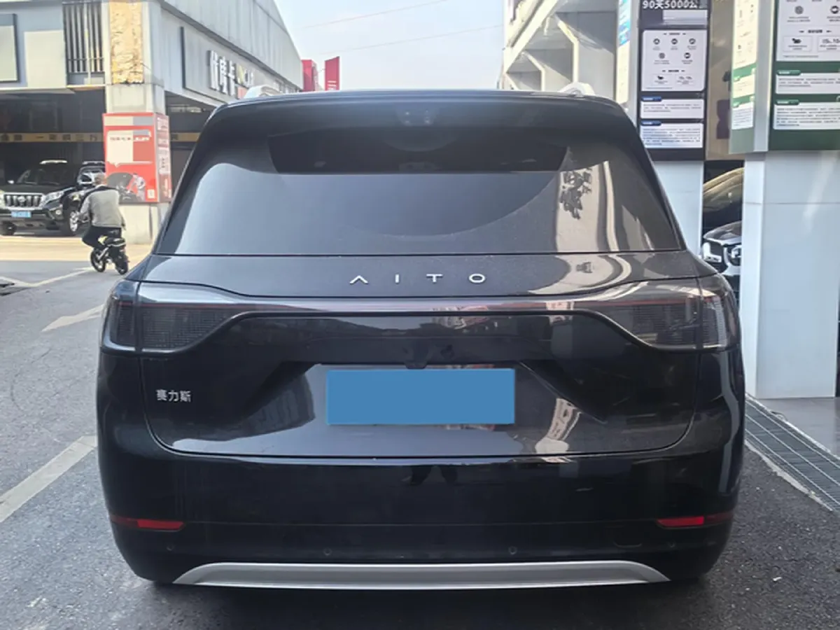 2025 AITO AITO M9 REEV 160HP REEV 52KWH,autocango,china used car exporter,china ev exporter,chinese used car exporter,chinese used ev exporter