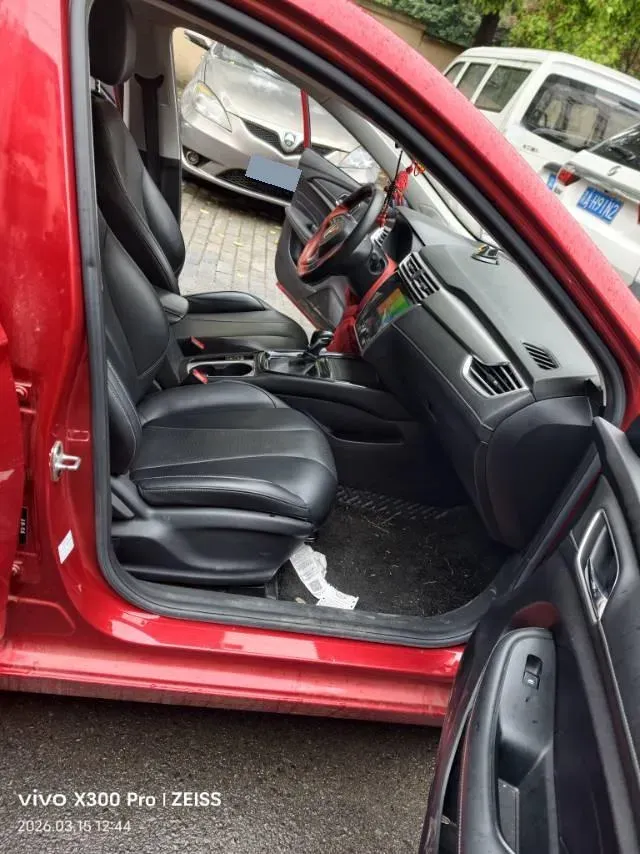 2019 Roewe i5 1.5L 120HP L4 CVT,autocango,china used car exporter,china ev exporter,chinese used car exporter,chinese used ev exporter