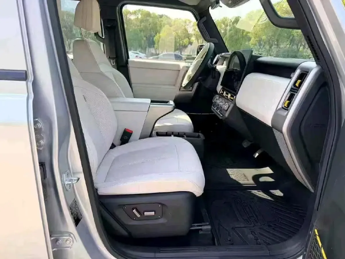 2025 Yufeng Auto Golden Warehouse BEV,autocango,china used car exporter,china ev exporter,chinese used car exporter,chinese used ev exporter