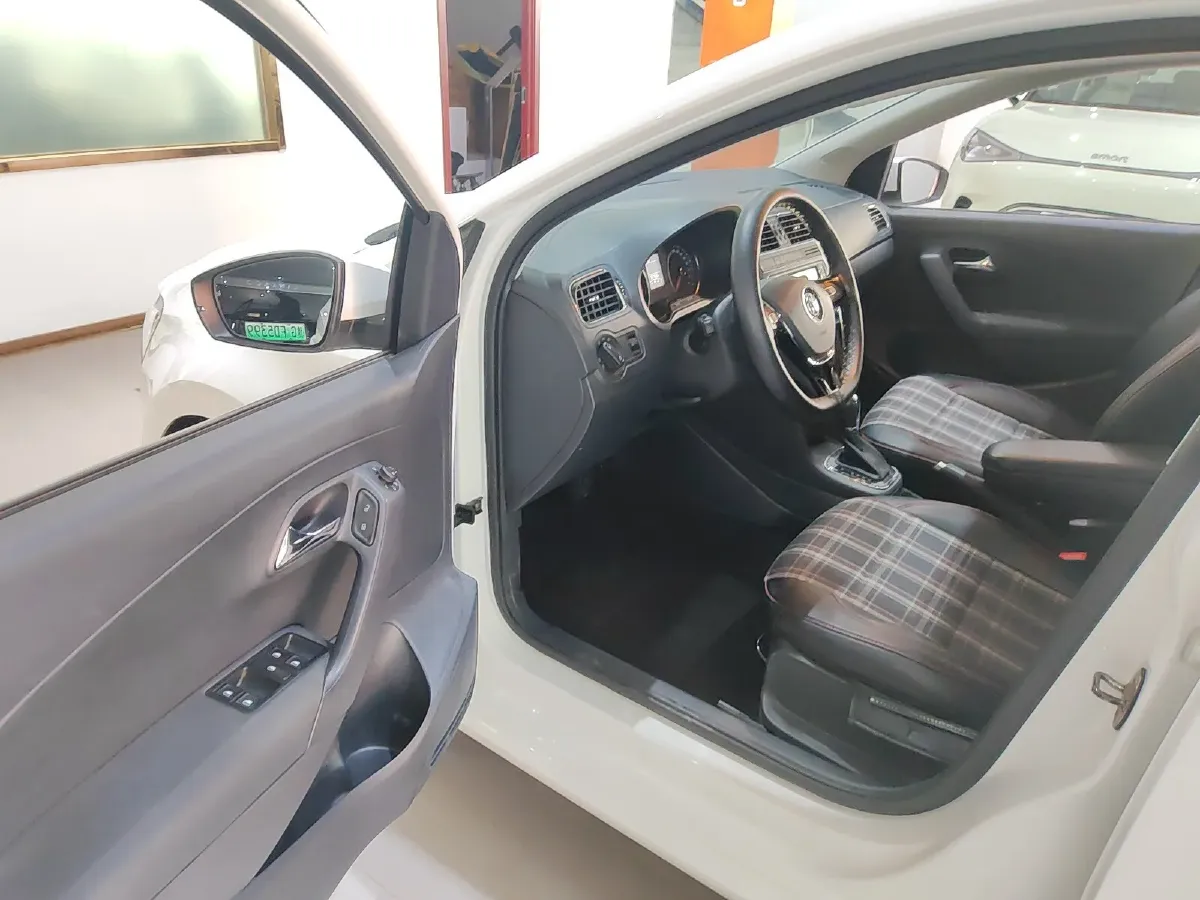 2019 Volkswagen Polo 1.5L 113HP L4 6AT,autocango,china used car exporter,china ev exporter,chinese used car exporter,chinese used ev exporter