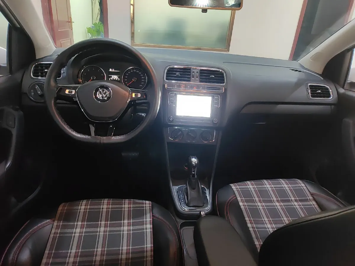 2019 Volkswagen Polo 1.5L 113HP L4 6AT,autocango,china used car exporter,china ev exporter,chinese used car exporter,chinese used ev exporter