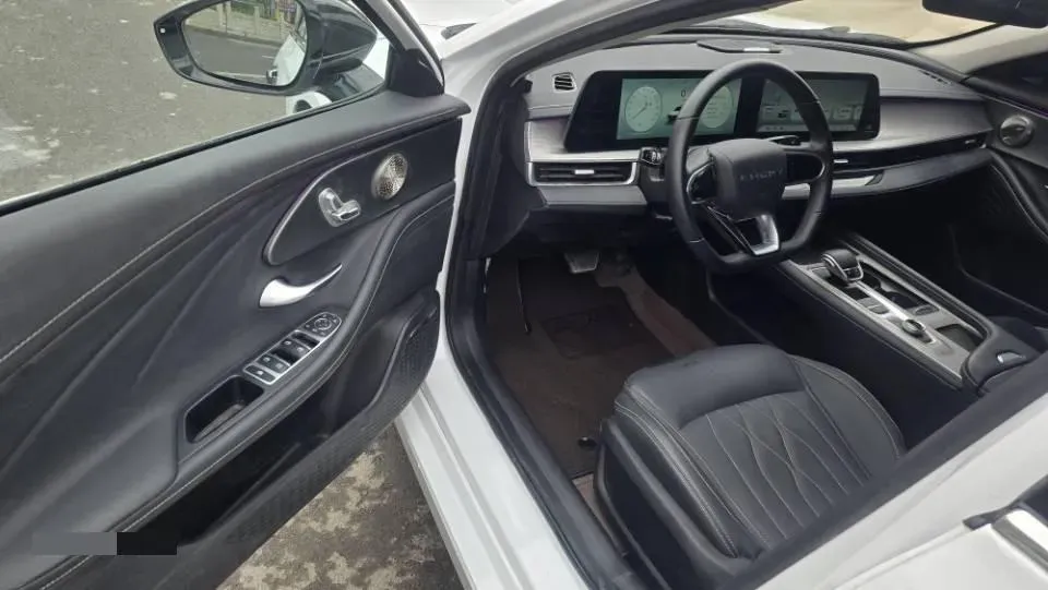 2025 Chery Arrizo 8 1.6T 197HP L4 7DCT,autocango,china used car exporter,china ev exporter,chinese used car exporter,chinese used ev exporter