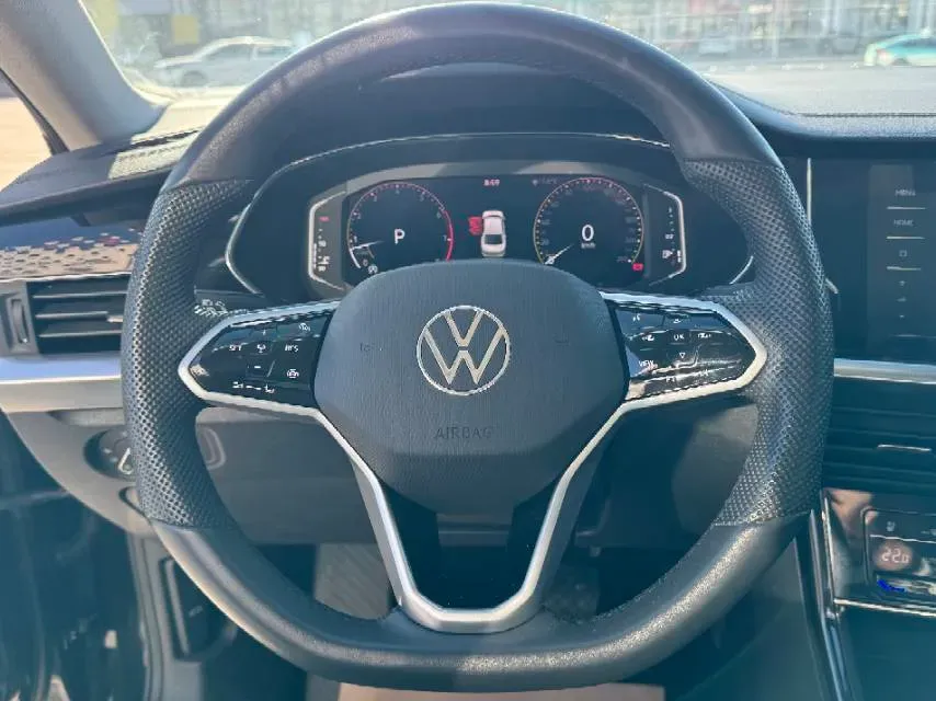 2024 Volkswagen Passat 2.0T 220HP L4 7DCT,autocango,china used car exporter,china ev exporter,chinese used car exporter,chinese used ev exporter