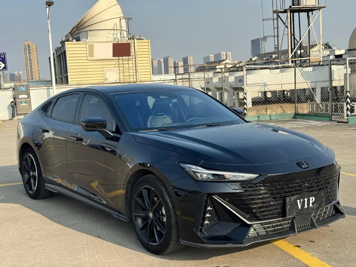 2023 ChangAn UNI-V 1.5T 188HP L4 7DCT,autocango,china used car exporter,china ev exporter,chinese used car exporter,chinese used ev exporter