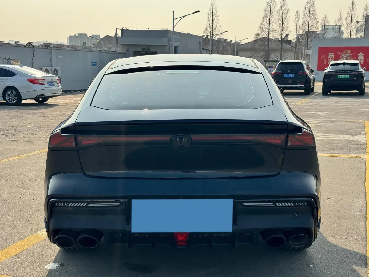2023 ChangAn UNI-V 1.5T 188HP L4 7DCT,autocango,china used car exporter,china ev exporter,chinese used car exporter,chinese used ev exporter