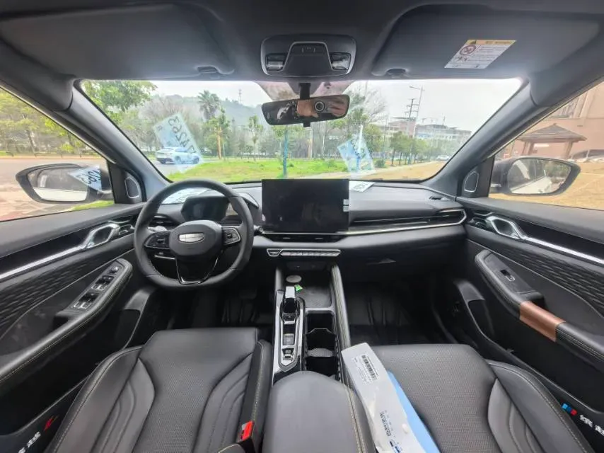 2025 Geely Coolray 1.5T 181HP L4 7DCT,autocango,china used car exporter,china ev exporter,chinese used car exporter,chinese used ev exporter