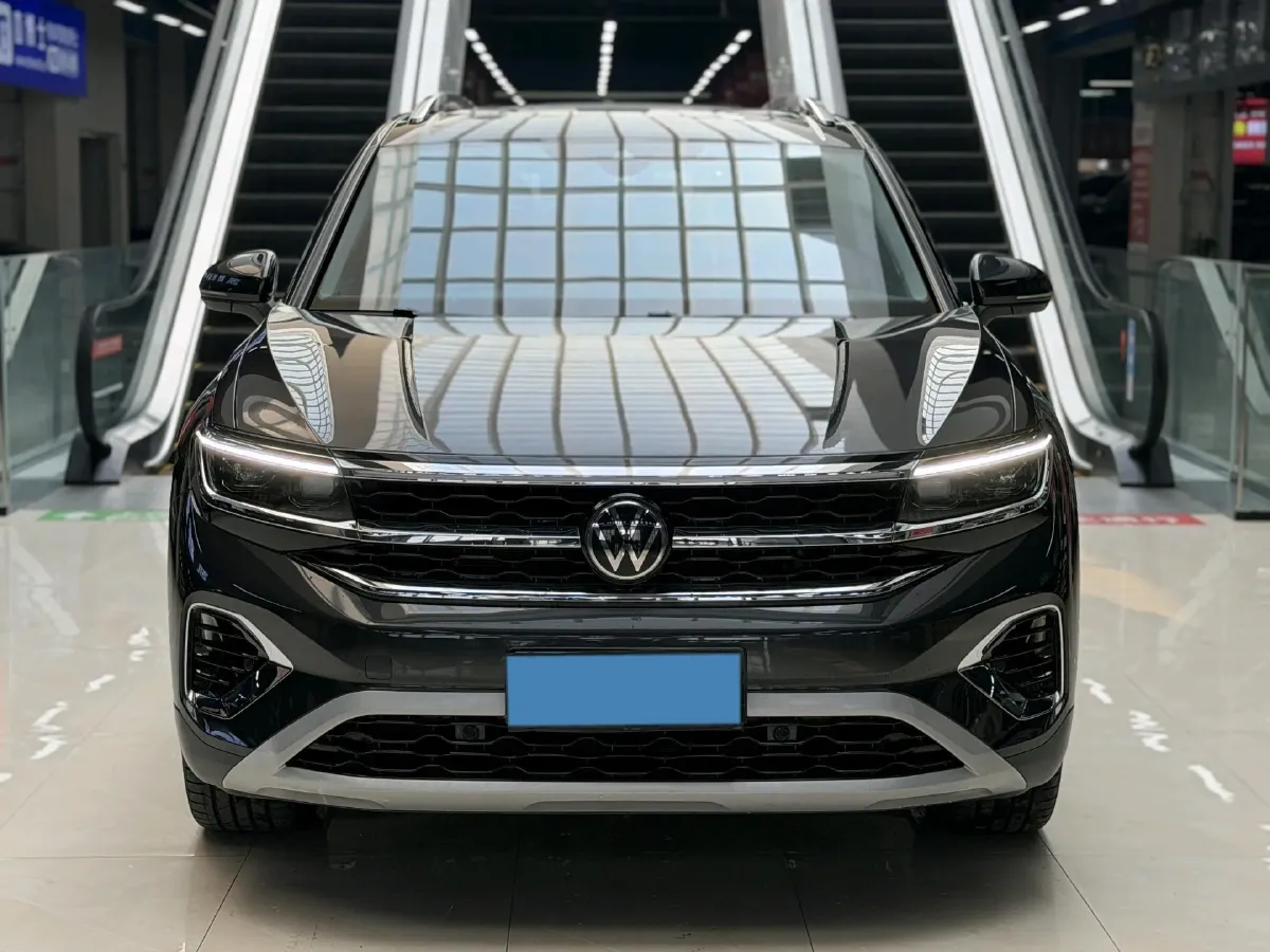 2022 Volkswagen Talagon 2.0T 220HP L4 7DCT,autocango,china used car exporter,china ev exporter,chinese used car exporter,chinese used ev exporter