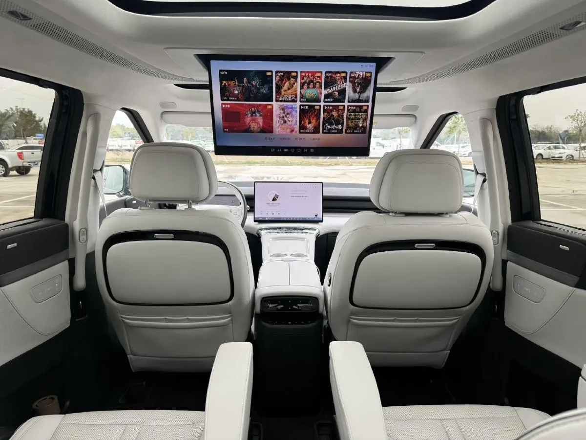 2024 Xpeng X9 BEV 84.5KWH,autocango,china used car exporter,china ev exporter,chinese used car exporter,chinese used ev exporter