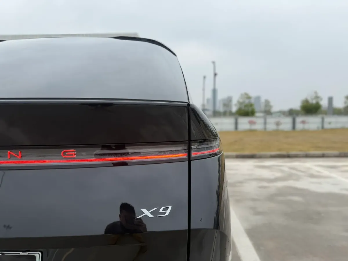 2024 Xpeng X9 BEV 84.5KWH,autocango,china used car exporter,china ev exporter,chinese used car exporter,chinese used ev exporter