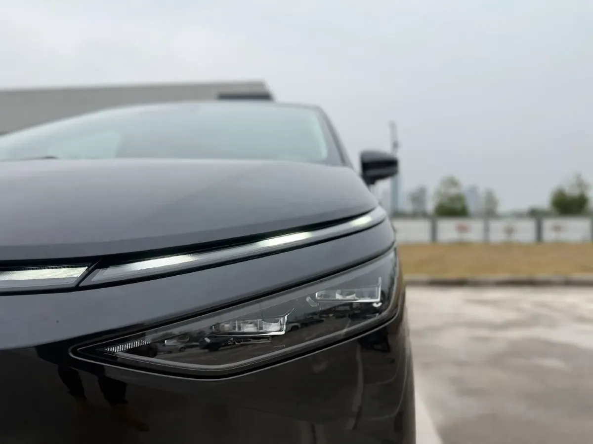 2024 Xpeng X9 BEV 84.5KWH,autocango,china used car exporter,china ev exporter,chinese used car exporter,chinese used ev exporter