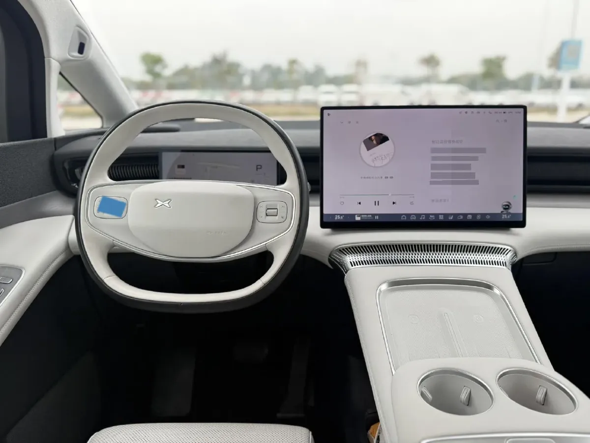 2024 Xpeng X9 BEV 84.5KWH,autocango,china used car exporter,china ev exporter,chinese used car exporter,chinese used ev exporter